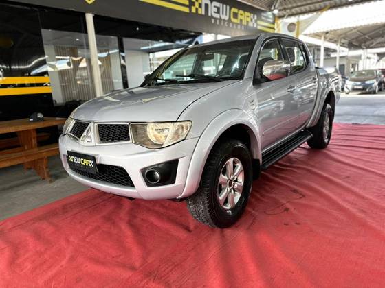 MITSUBISHI L200 TRITON 3.2 HPE 4X4 CD 16V TURBO INTERCOOLER DIESEL 4P AUTOMÁTICO